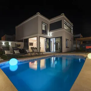 Flamboyan Villa