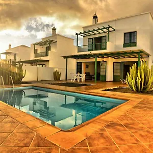 Casas Nohara, Playa Blanca Villa
